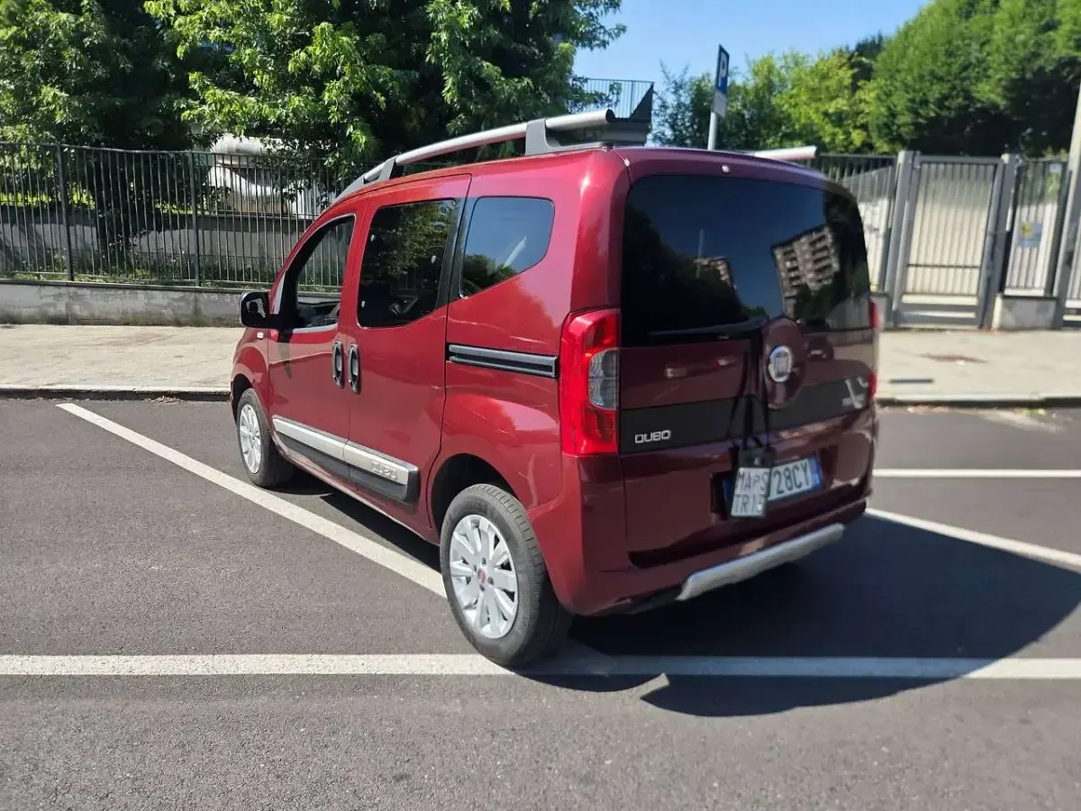 Usata Fiat Qubo Trekking 95 CV (69 kW) 2012 Rosso Monovolume