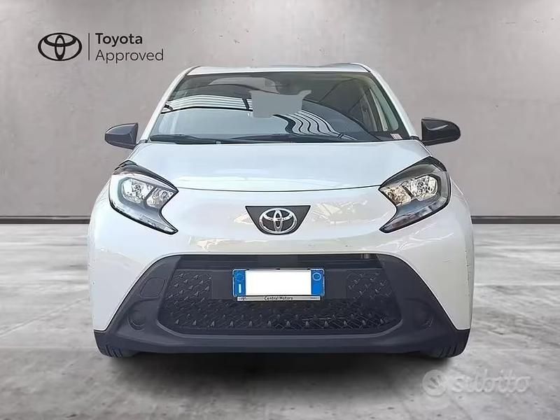 Usata Toyota Aygo X Active 72 CV (52 kW) 2022 Bianco SUV