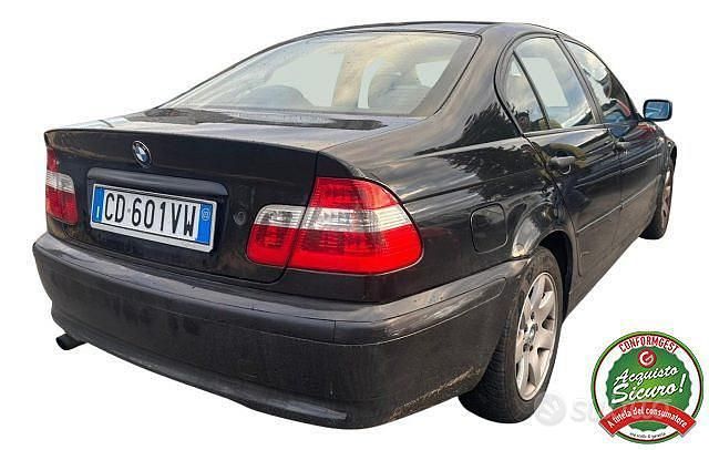 Usata BMW 318 143 CV (105 kW) 2003 Nero Berlina