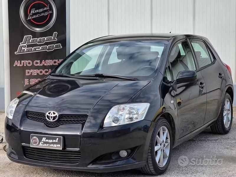 Usata Toyota Auris Sol 126 CV (92 kW) 2010 Nero Utilitaria