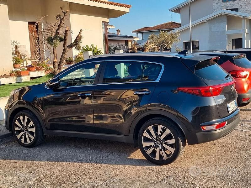 Usata Kia Sportage 116 CV (85 kW) 2016 Nero SUV