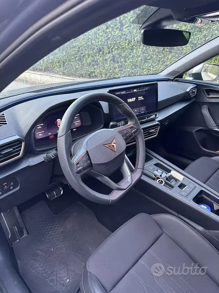 Usata Cupra Leon 150 CV (110 kW) 2023 Grigio Station wagon