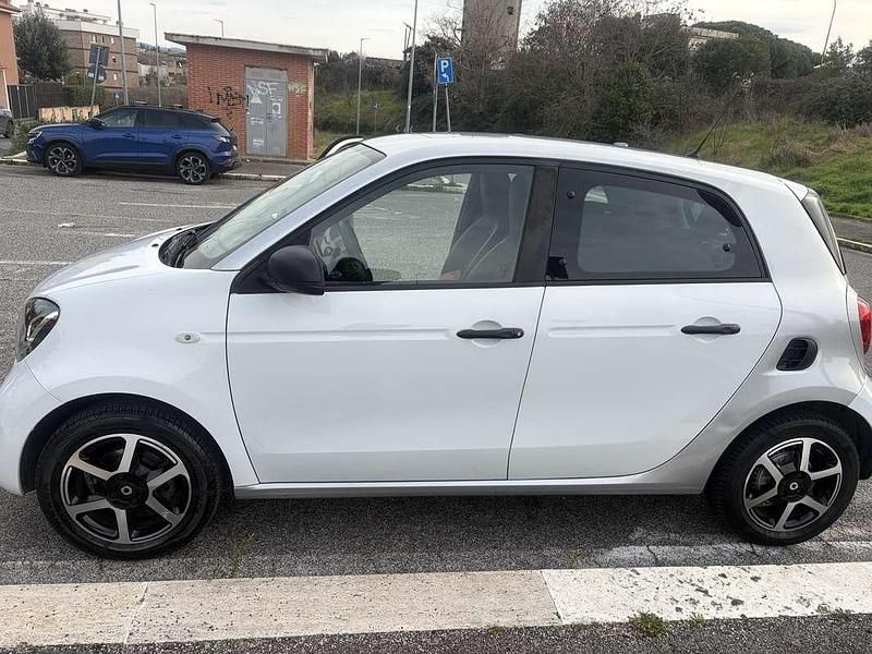 Usata Smart ForFour 71 CV (52 kW) 2018 Utilitaria