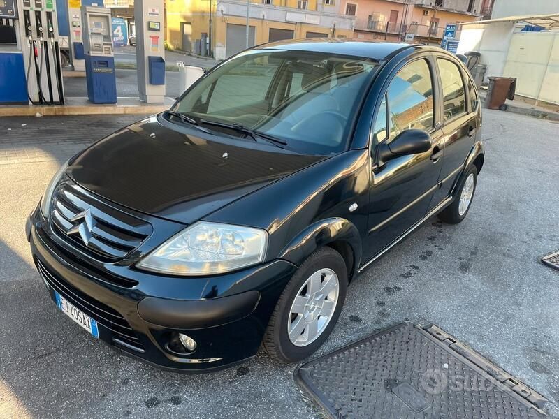 Nero Usata 2005 Citroën C3 Exclusive Due volumi | 2900 € (Cara) - Immagine 1/4