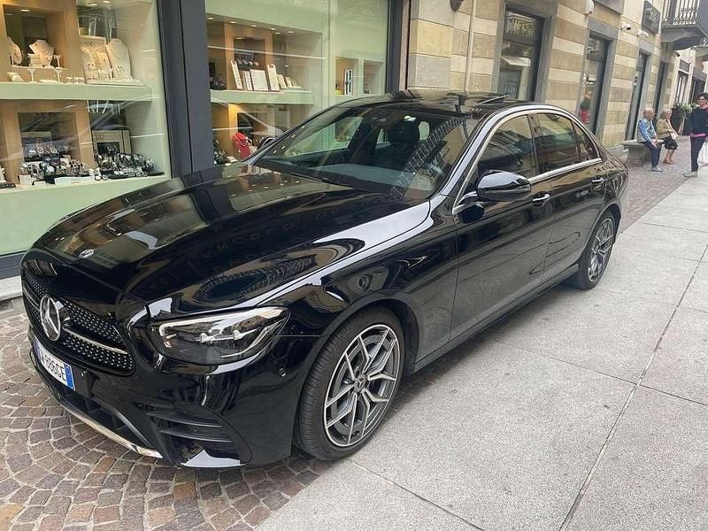 Usata Mercedes E220 AMG 200 CV (147 kW) 2023 Nero Berlina