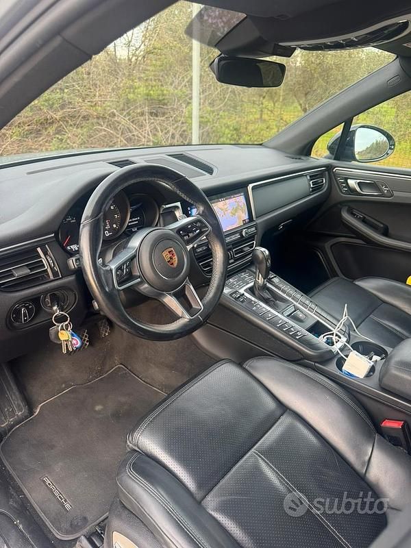 Usata Porsche Macan 265 CV (194 kW) 2021 Grigio SUV