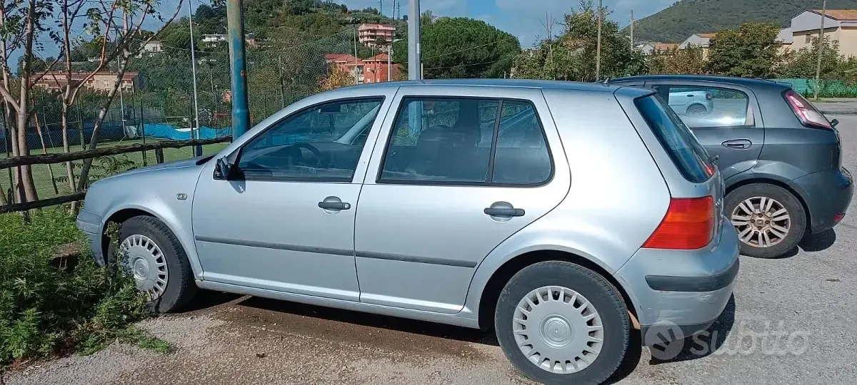 Usata VW Golf IV 75 CV (55 kW) 2000 Grigio Berlina