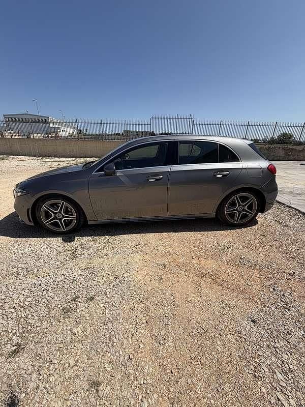 Usata Mercedes A180 Premium 116 CV (85 kW) 2021 Grigio Berlina
