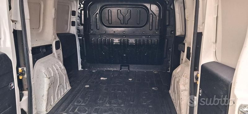 Usata Fiat Doblò 120 CV (88 kW) 2013 Monovolume
