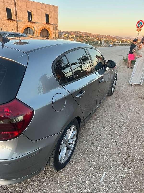 Usata BMW 116 116 CV (85 kW) 2010 Grigio Utilitaria