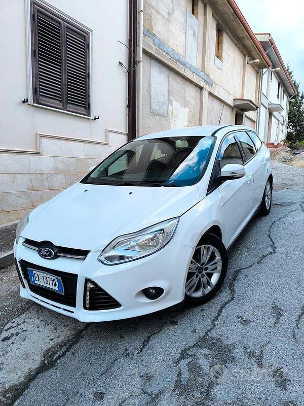 Usata Ford Focus 2011 Bianco Station wagon