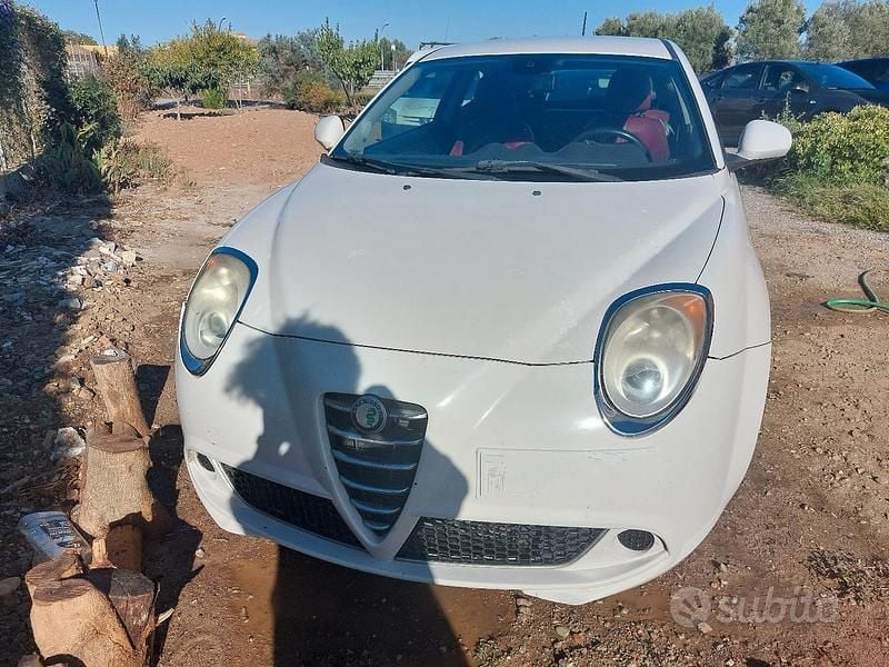 Usata 2008 Alfa Romeo MiTo Due volumi | 750 € (Buon prezzo) - Immagine 1/2