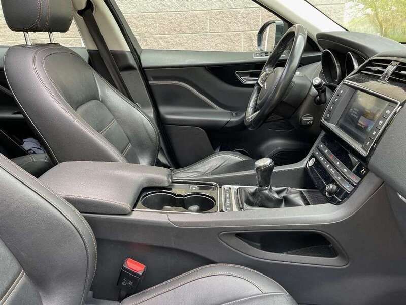 Grigio Usata 2017 Jaguar F-Pace Prestige SUV | 15.000 € (Buon prezzo) - Immagine 1/4