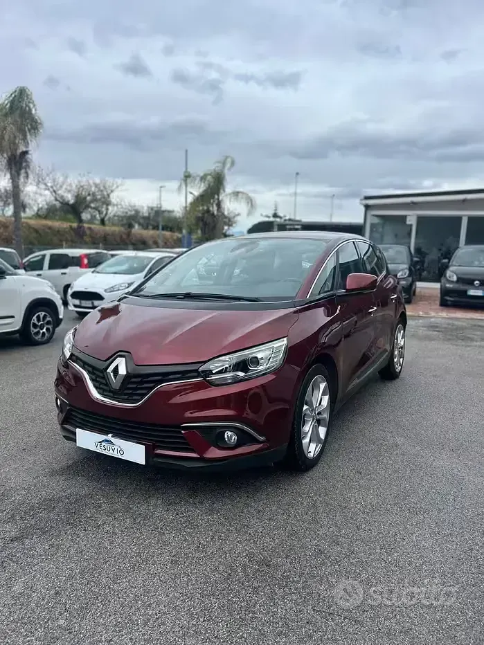 Usata Renault Scénic Intens 110 CV (80 kW) 2017 Rosso Monovolume