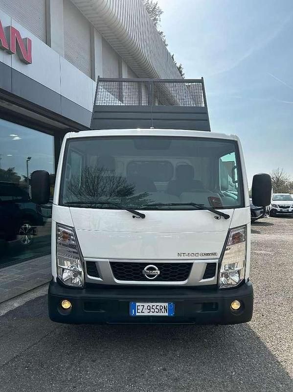 Usata Nissan Cabstar 136 CV (100 kW) 2015 Bianco Pick-up