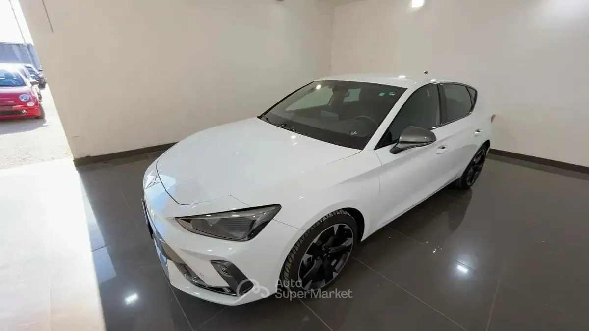 Usata Cupra Leon 150 CV (110 kW) 2025 Bianco Berlina
