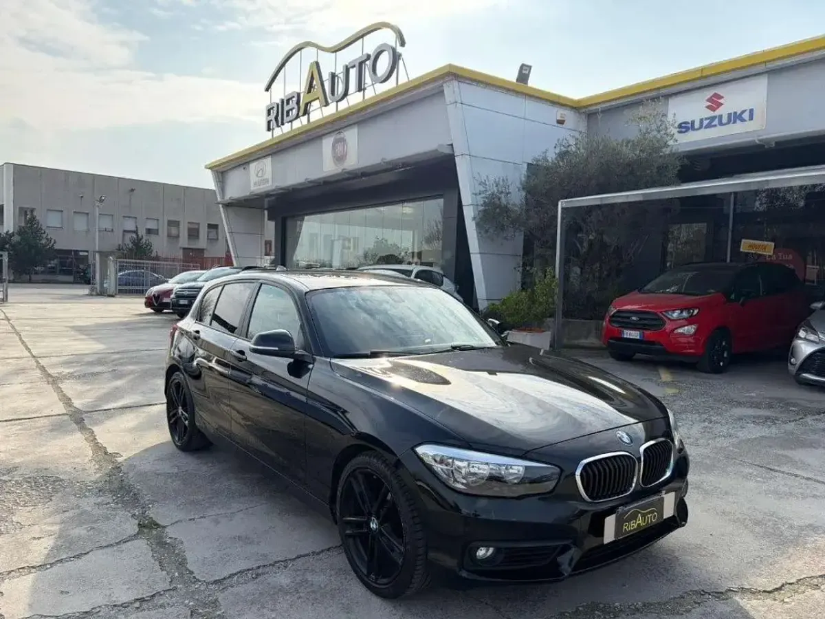 Usata BMW 118 150 CV (110 kW) 2019 Nero Berlina