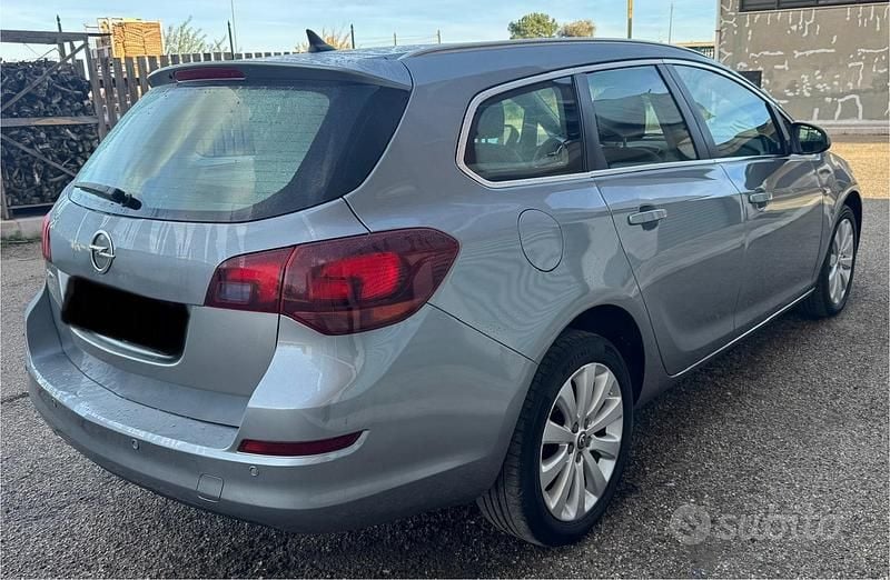 Usata Opel Astra 140 CV (102 kW) 2016 Grigio Station wagon