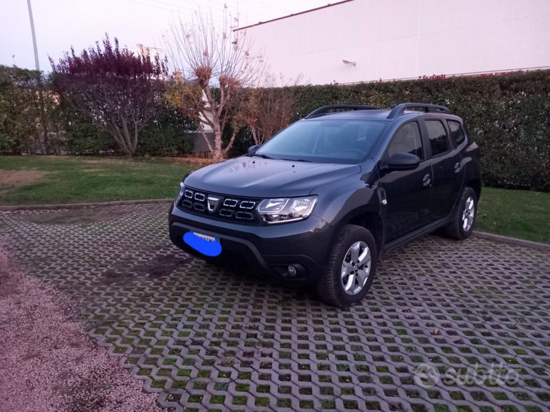 Grigio Usata 2019 Dacia Duster SUV | 12.300 € (Cara) - Immagine 1/4
