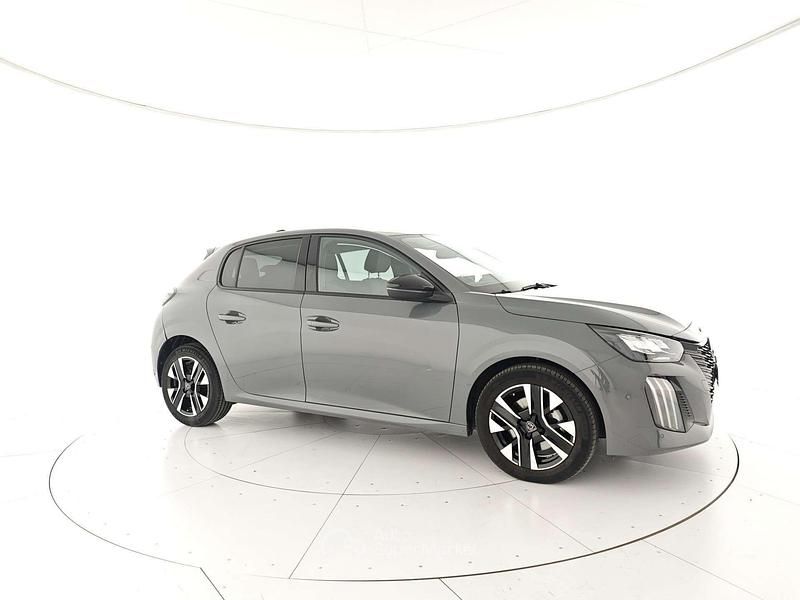 Usata Peugeot 208 Allure 101 CV (74 kW) 2024 Grigio Utilitaria