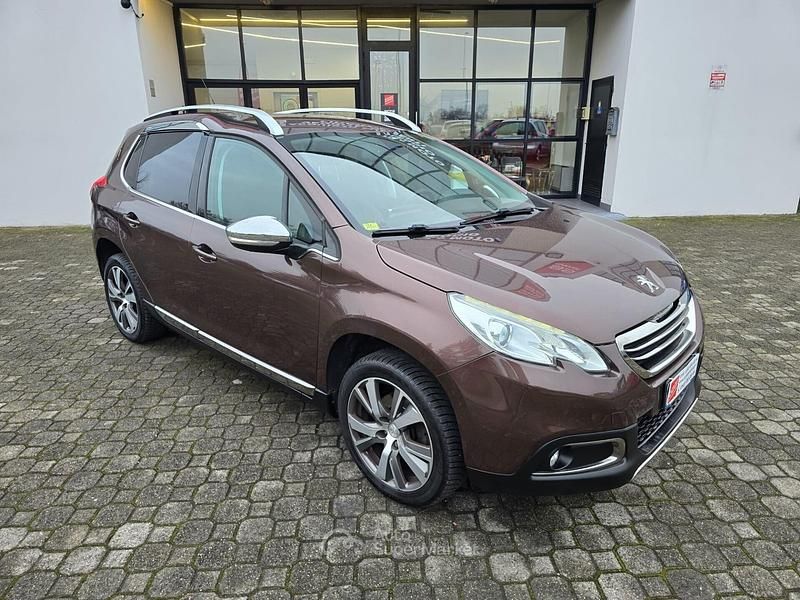 Usata Peugeot 2008 Allure 120 CV (88 kW) 2015 Marrone SUV