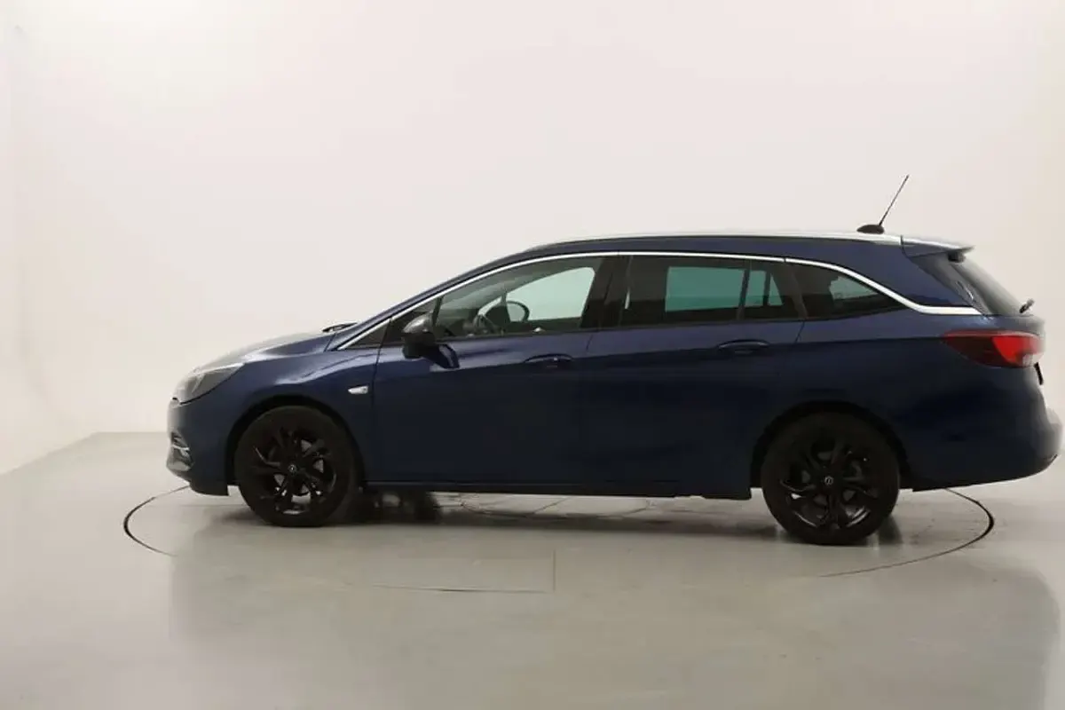 Usata Opel Astra Business Elegance 122 CV (89 kW) 2021 Blu Station wagon
