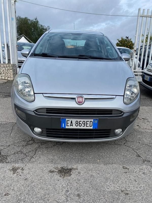 Usata Fiat Punto Evo Active 104 CV (76 kW) 2010 Grigio Utilitaria