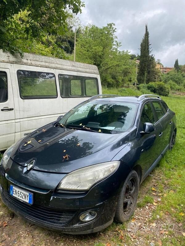 Usata 2012 Renault Mégane III Due volumi | 1400 € (Ottimo prezzo) - Immagine 1/4