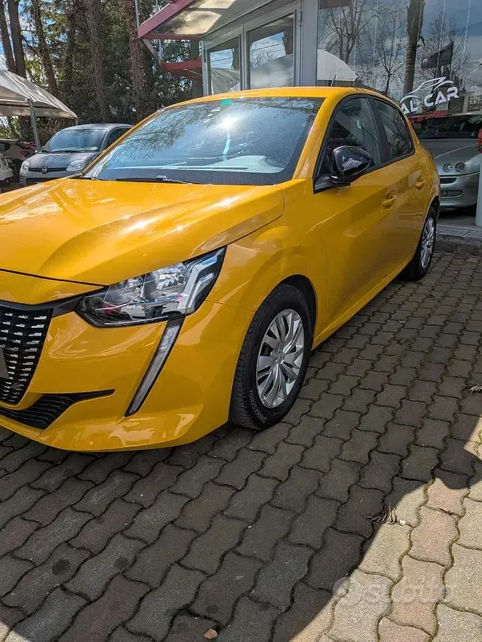 Usata Peugeot 208 Active 75 CV (55 kW) 2023 Giallo Utilitaria