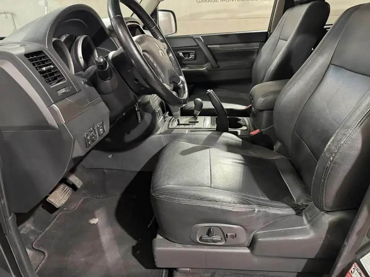 Usata Mitsubishi Pajero Instyle 190 CV (139 kW) 2016 Grigio SUV