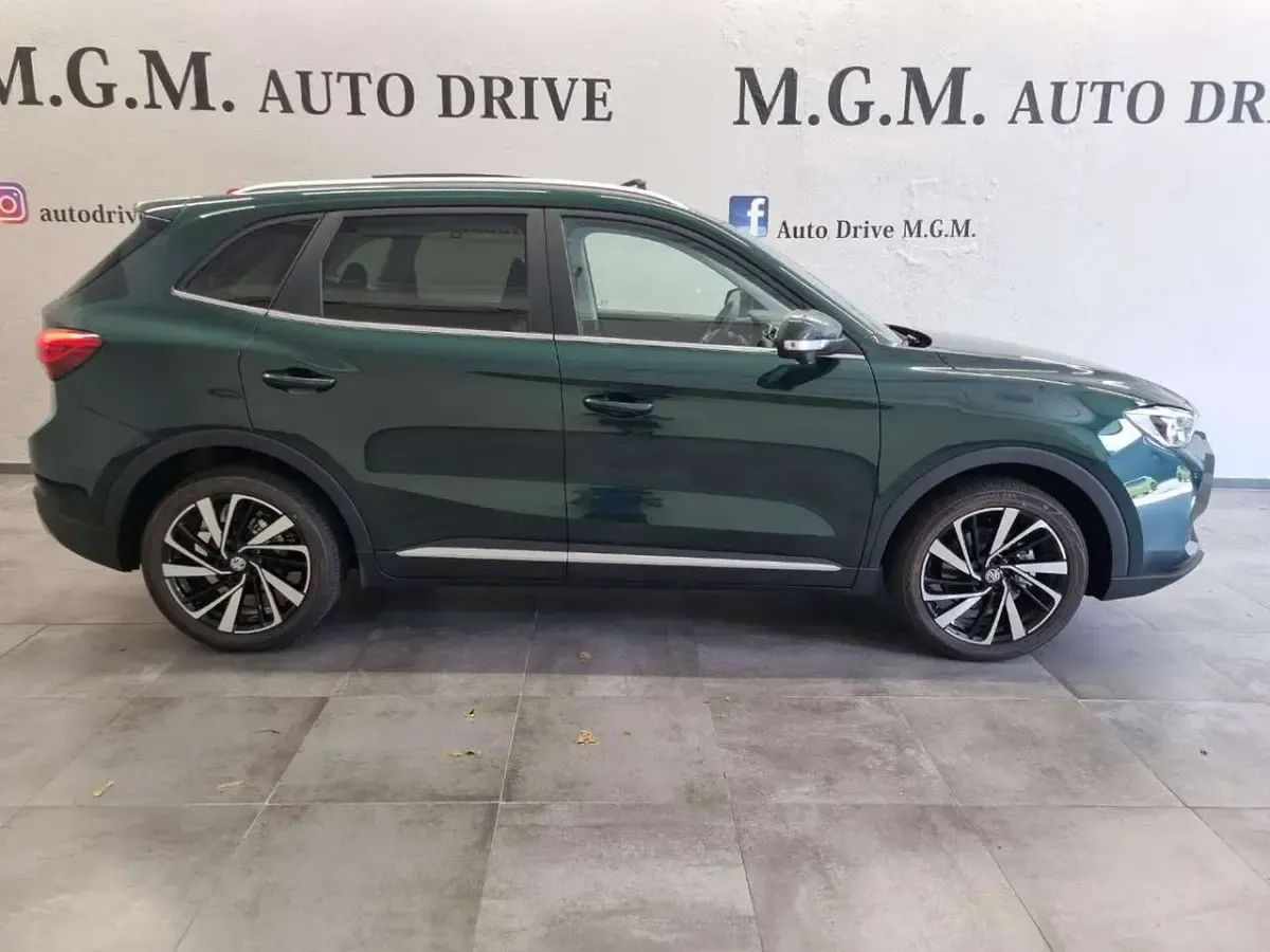 Nuova MG ZS Luxury 102 CV (75 kW) 2026 Verde SUV