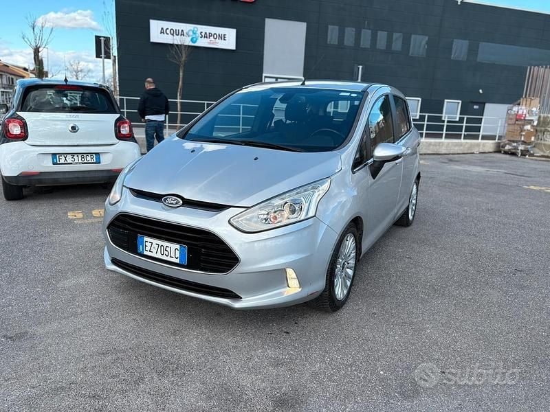 Usata Ford B-MAX Titanium 75 CV (55 kW) 2016 Grigio Monovolume