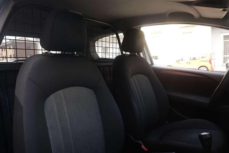 Usata Fiat Punto Evo Easy 75 CV (55 kW) 2014 Bianco Utilitaria