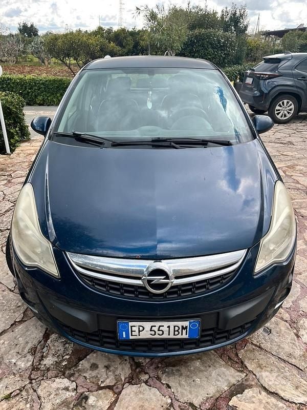 Usata Opel Corsa 85 CV (62 kW) 2012 Blu Utilitaria
