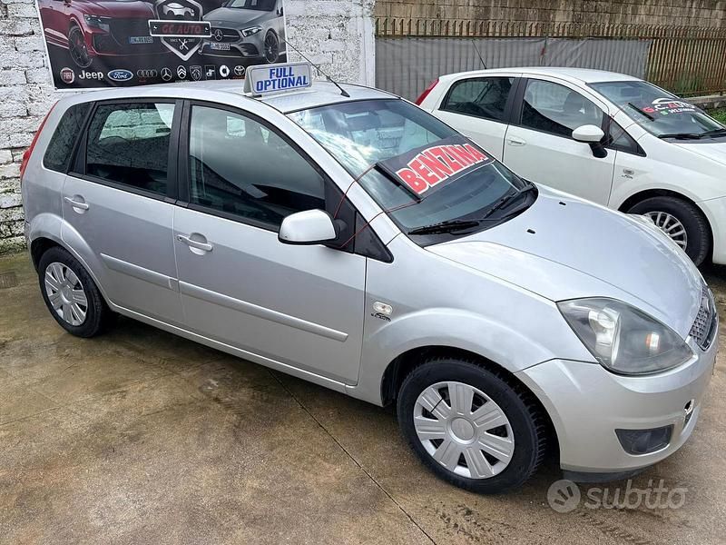 Usata Ford Fiesta 2008 Grigio Utilitaria