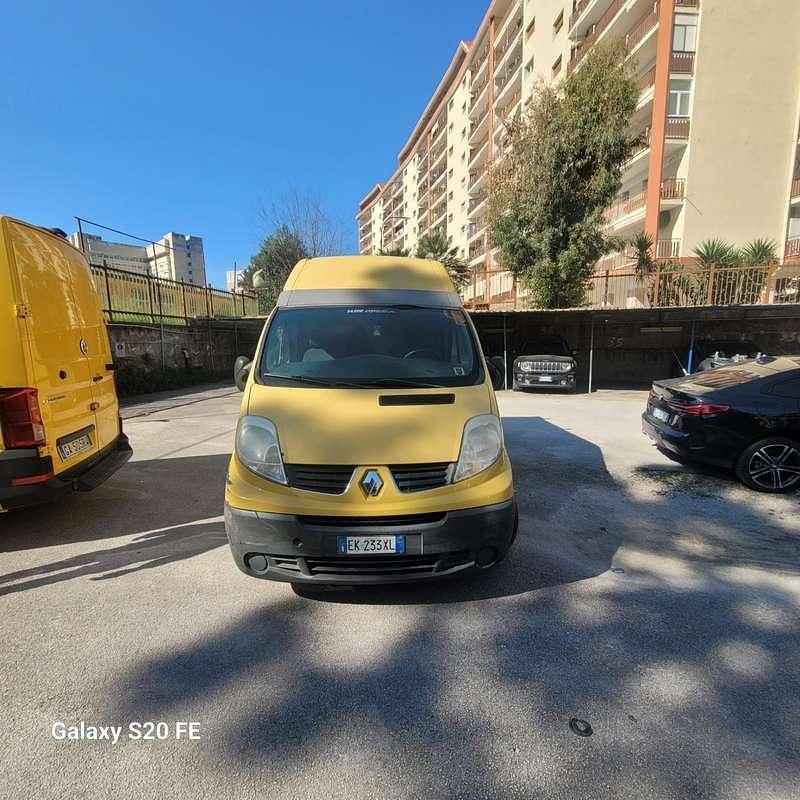 Usata Renault Trafic 116 CV (85 kW) 2012 Giallo Monovolume