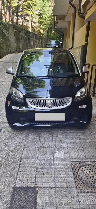 Usata 2015 Smart ForTwo Coupé Utilitaria | 8300 € - Immagine 1/4