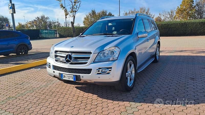 Usata Mercedes GL320 224 CV (164 kW) 2007 Grigio SUV