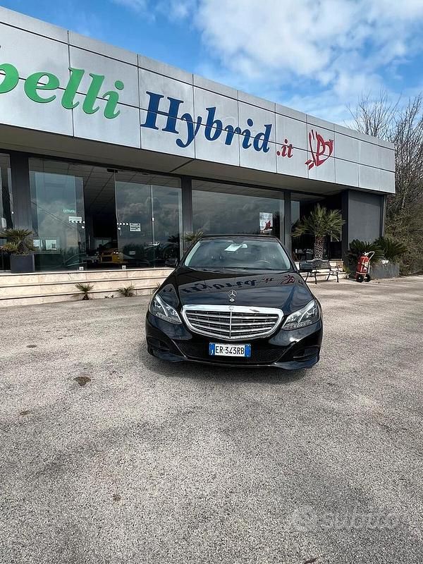 Gebraucht Mercedes E200 Premium 136 PS (100 kW) 2013 Schwarz Limousine
