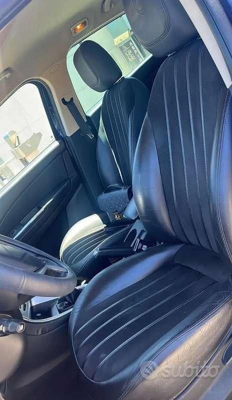 Usata Lancia Delta 120 CV (88 kW) 2012 Blu/azzurro Utilitaria