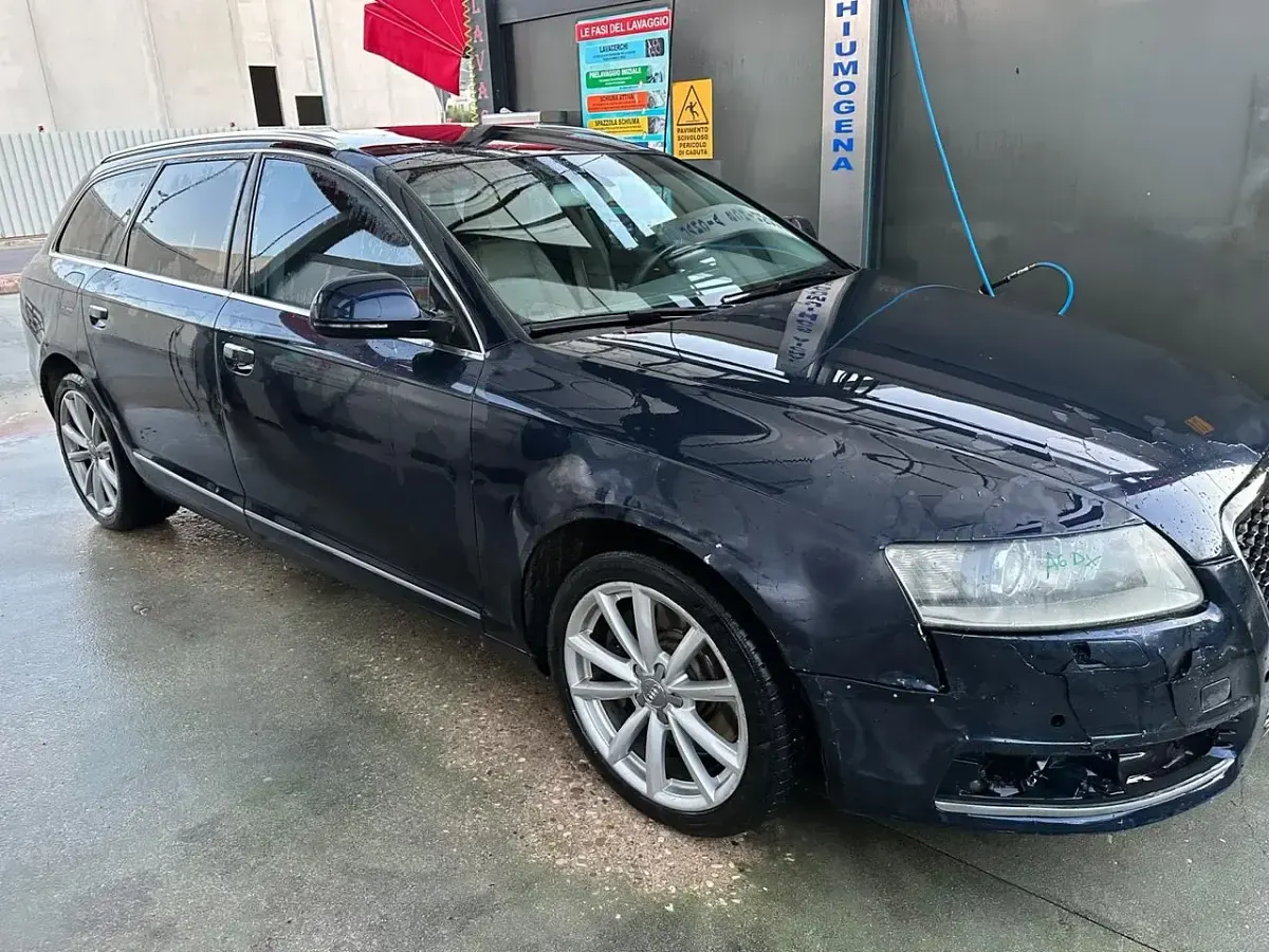 Usata Audi A6 239 CV (175 kW) 2009 Blu Station wagon