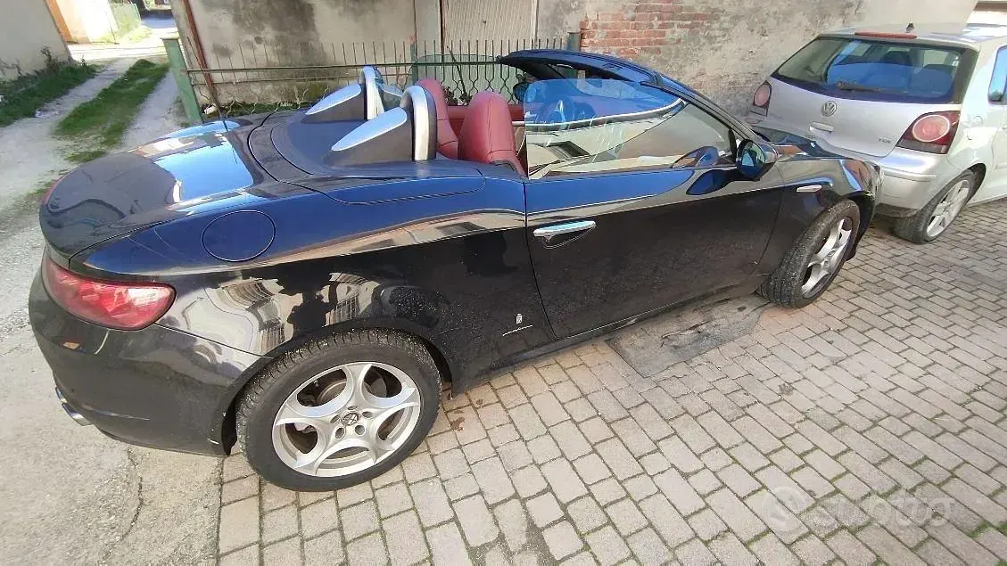 Usata Alfa Romeo Spider 210 CV (154 kW) 2007 Nero Cabrio