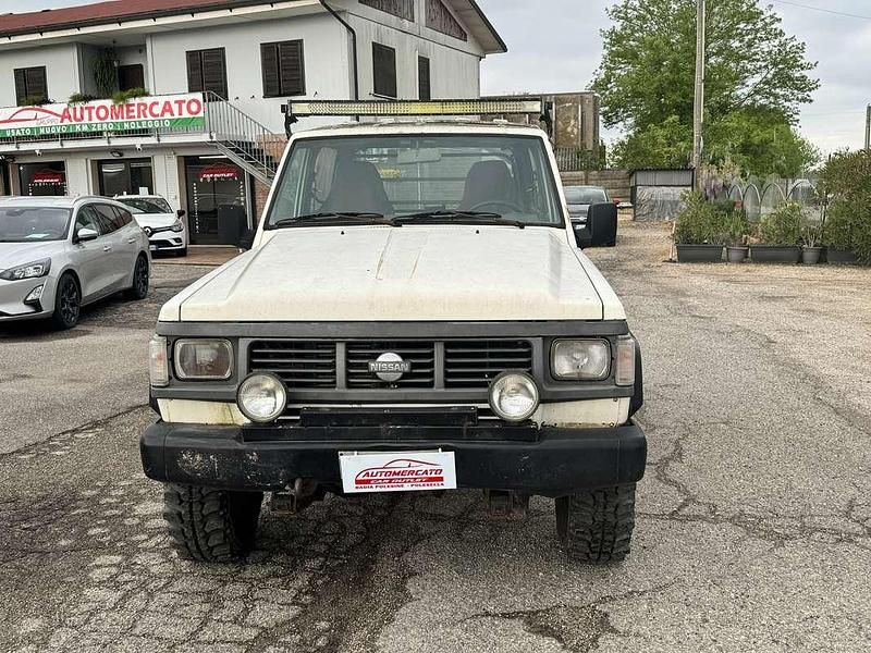 Używany Nissan Patrol 116 KM (85 kW) 1991 Biały SUV