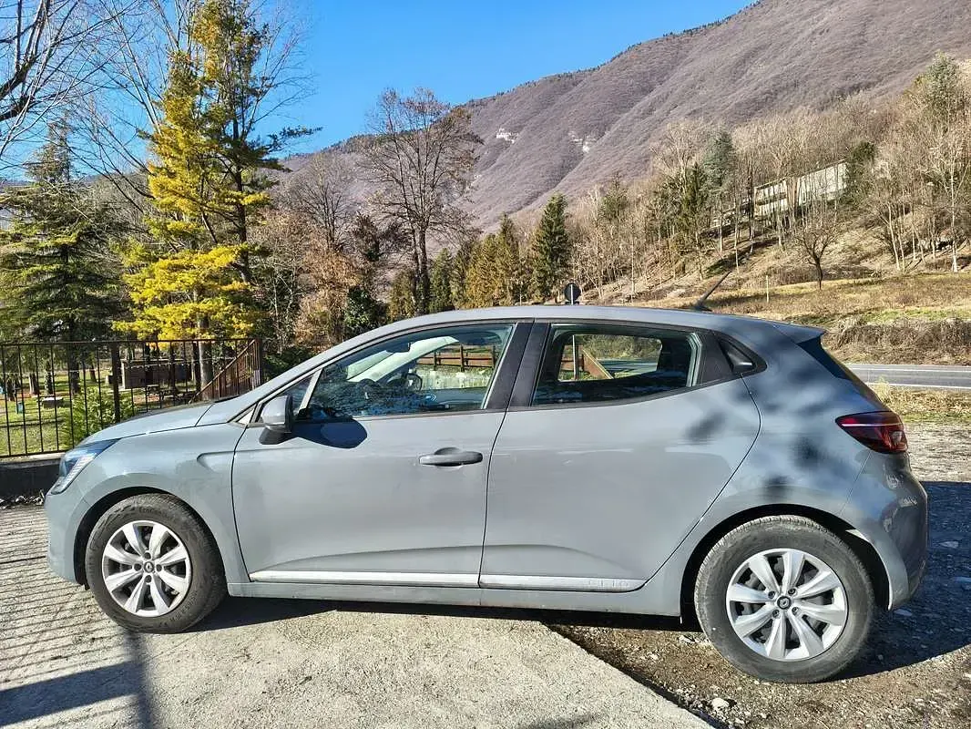 Brugt Renault Clio V Zen 101 HK (74 kW) 2021 Grå Sedan