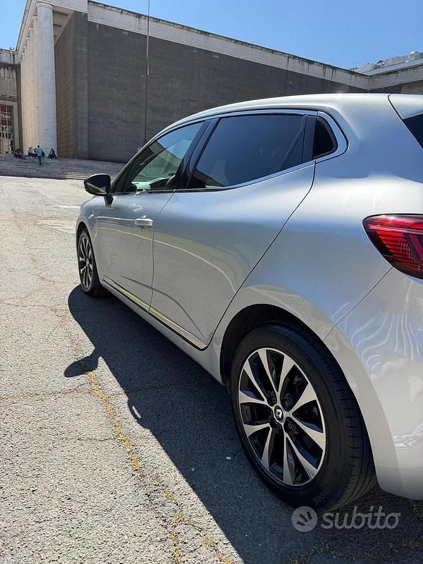Usata Renault Clio V Techno 2023 Grigio Utilitaria