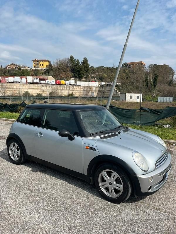 Grigio Usata 2005 Mini Cooper Coupé Coupé | 2500 € (Buon prezzo) - Immagine 1/4