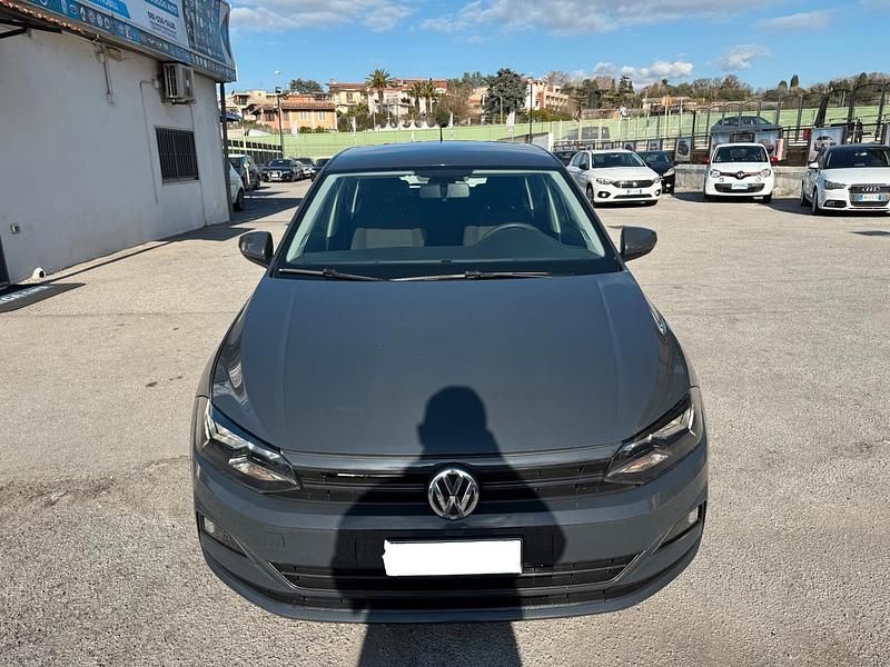 Usata VW Polo Trendline 80 CV (58 kW) 2018 Grigio Berlina