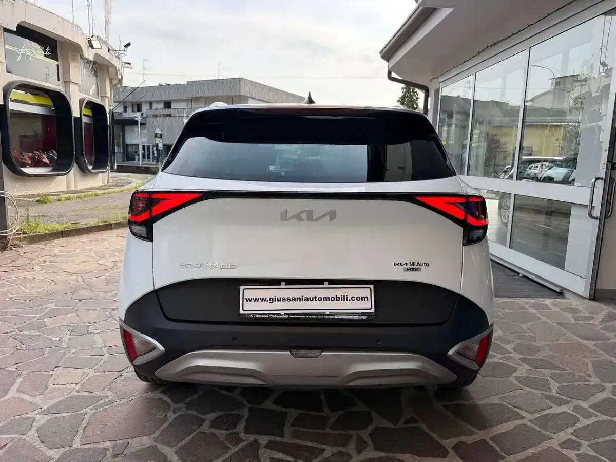 Usata Kia Sportage Style 179 CV (131 kW) 2022 Bianco SUV