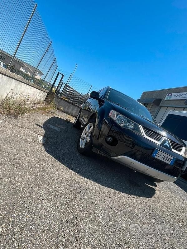 Usata Mitsubishi Outlander 177 CV (130 kW) 2007 Nero SUV