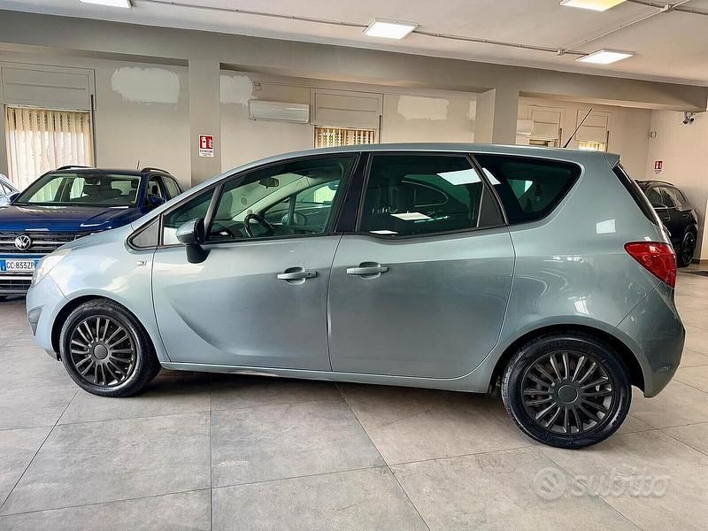 Occasion Opel Meriva 75 ch (55 kW) 2011 Gris Monospace